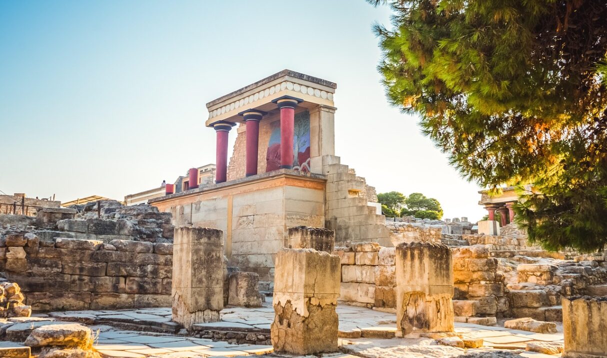 Private Taxi Tour from Heraklion to Knossos Palace – Explore Minoan Crete in Comfort